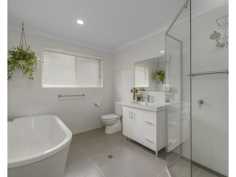 8 Hampton Court, Port Macquarie NSW 2444