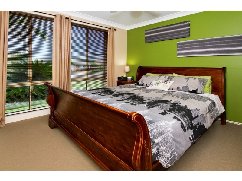 2 Miala Street, Lake Cathie NSW 2445