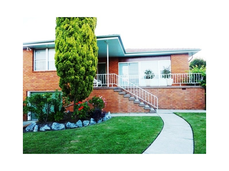 1 Fox Crescent, Wauchope NSW 2446
