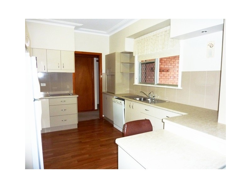 1 Fox Crescent, Wauchope NSW 2446