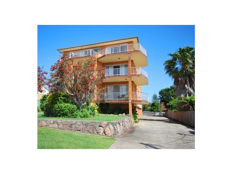 2/42 Burrawan Street, Port Macquarie NSW 2444