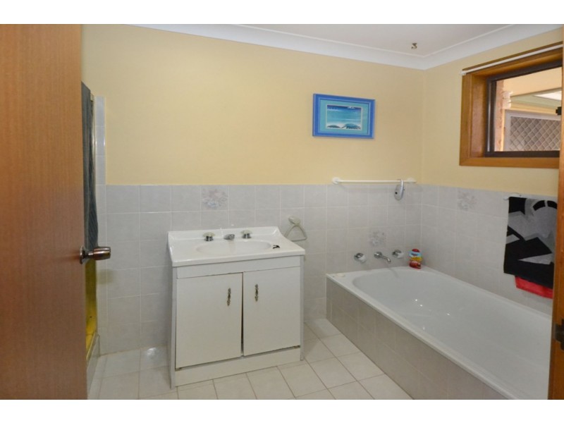 68 Calwalla Crescent, Port Macquarie NSW 2444