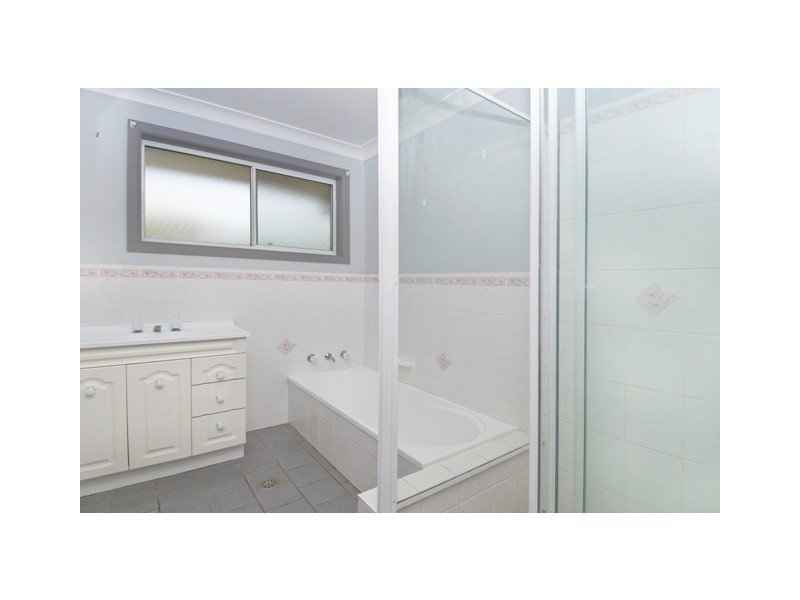 17 Racewyn Close, Port Macquarie NSW 2444