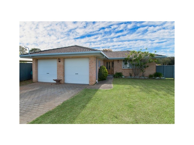 17 Racewyn Close, Port Macquarie NSW 2444