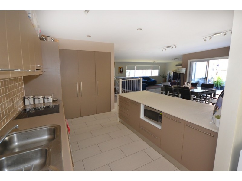 2/76 Bangalay Drive, Port Macquarie NSW 2444