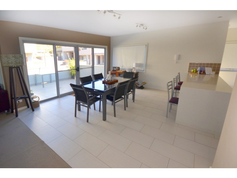 2/76 Bangalay Drive, Port Macquarie NSW 2444