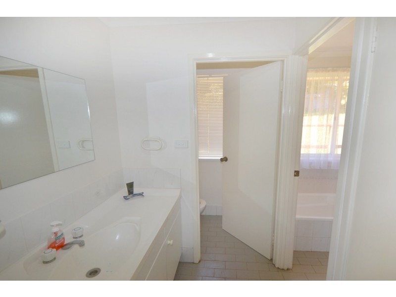 18 Grassmere Way, Port Macquarie NSW 2444