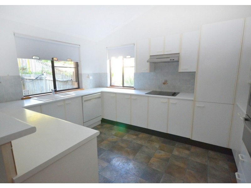 1 Nulla Close, Port Macquarie NSW 2444
