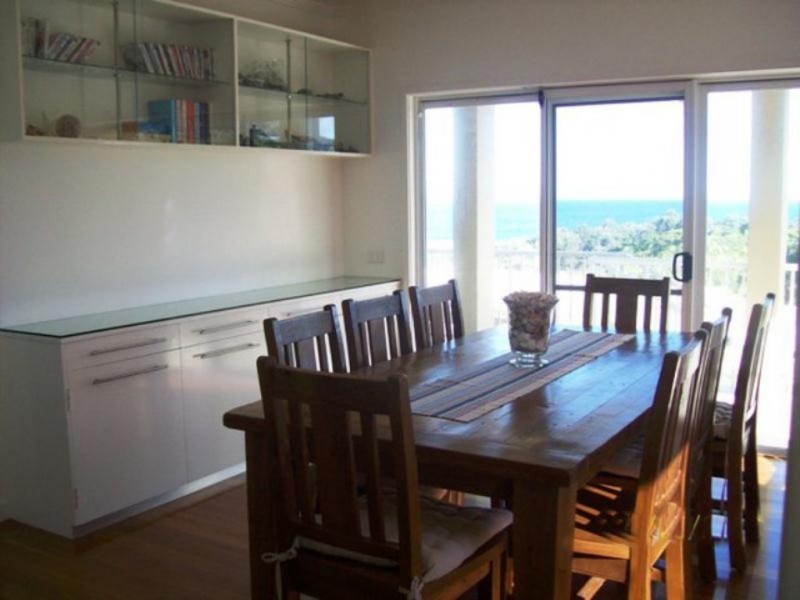 2 DAVIS CRESCENT, Port Macquarie NSW 2444