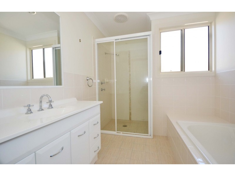 2/36 Lake Road, Port Macquarie NSW 2444