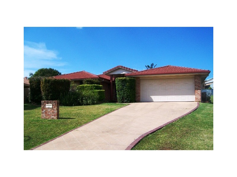 19 Solander Avenue, Lake Cathie NSW 2445