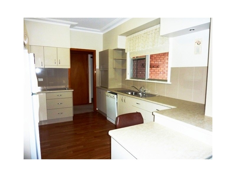 1 Fox Crescent, Wauchope NSW 2446