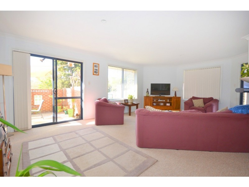 2/4 Denning Place, Port Macquarie NSW 2444