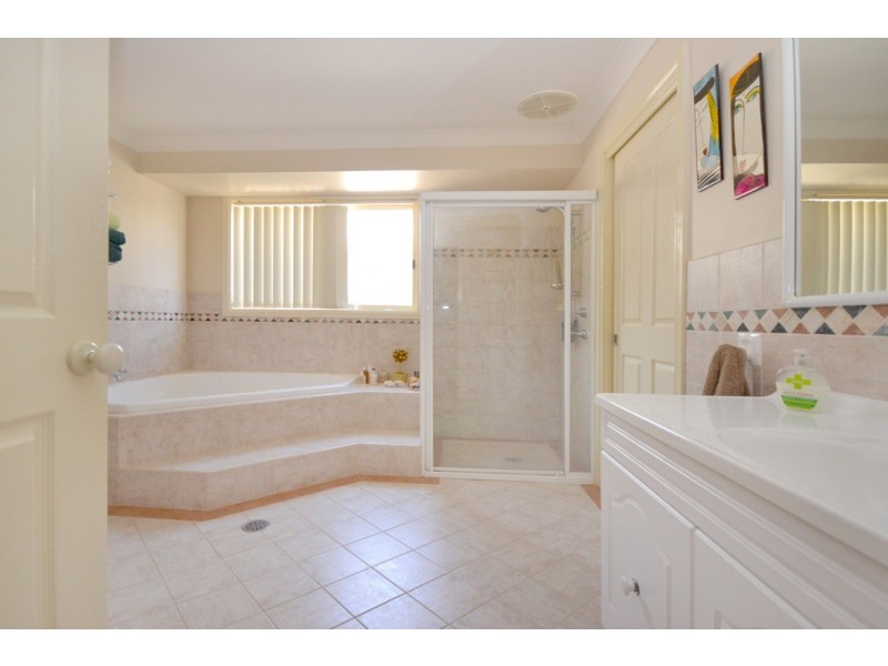 42 Jonas Absalom Drive, Port Macquarie NSW 2444