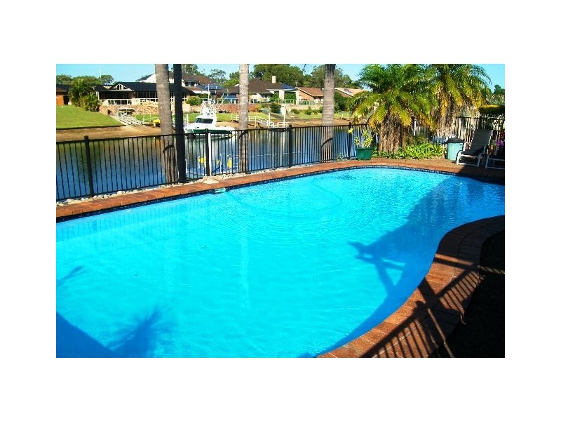 24 Laguna Place, Port Macquarie NSW 2444