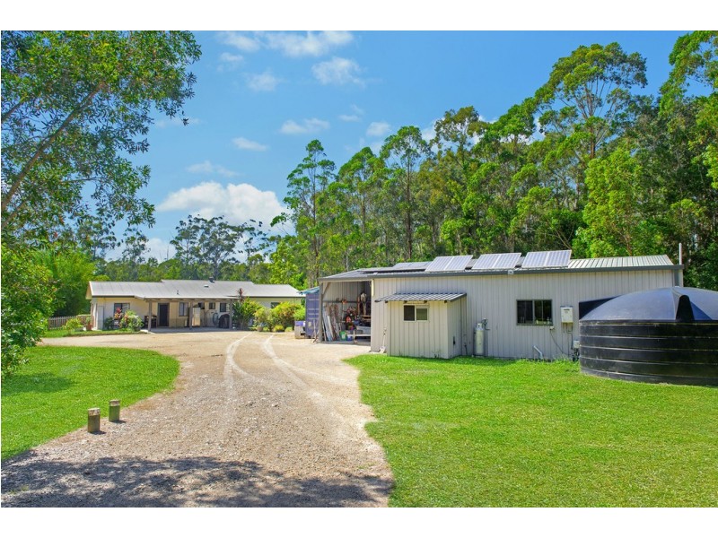 120 McMillan Drive, Blackmans Point NSW 2444