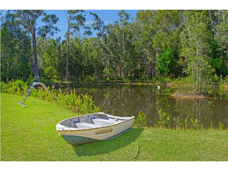 120 McMillan Drive, Blackmans Point NSW 2444