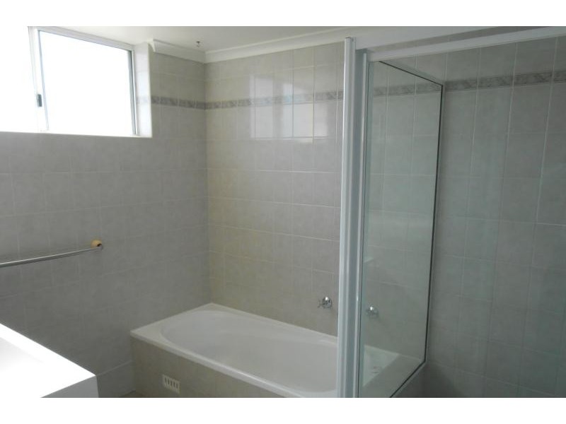 2/10 OXLEY CRESCENT, Port Macquarie NSW 2444