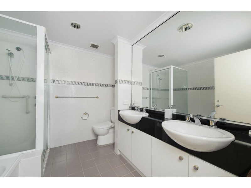 2/18 Burrawan Street, Port Macquarie NSW 2444