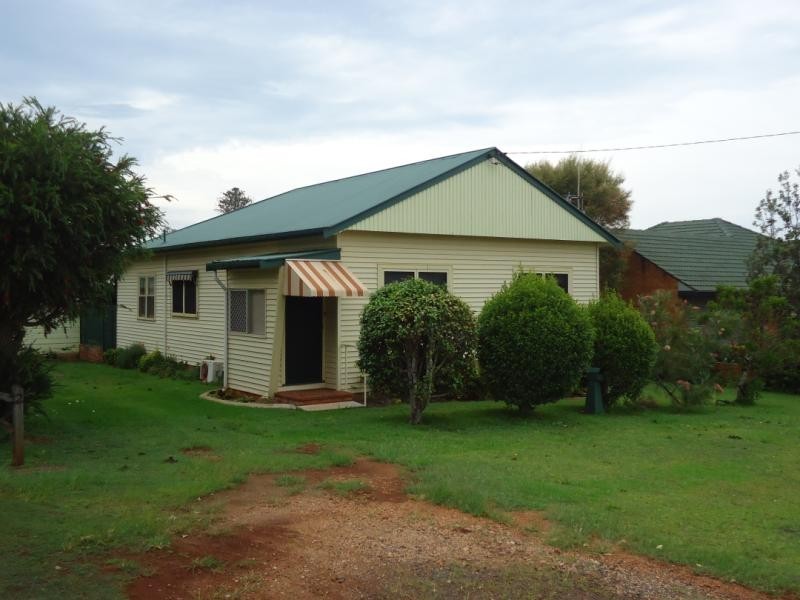 2 HAYWARD STREET, Port Macquarie NSW 2444