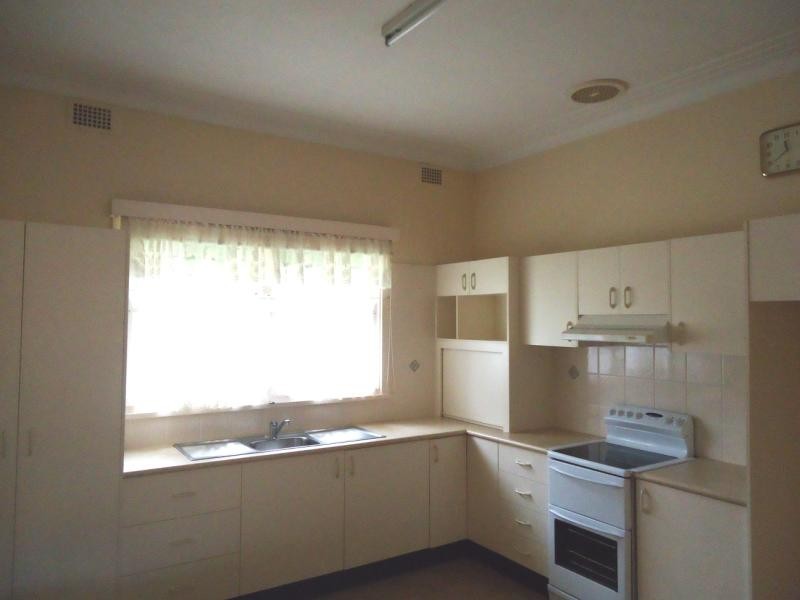 2 HAYWARD STREET, Port Macquarie NSW 2444