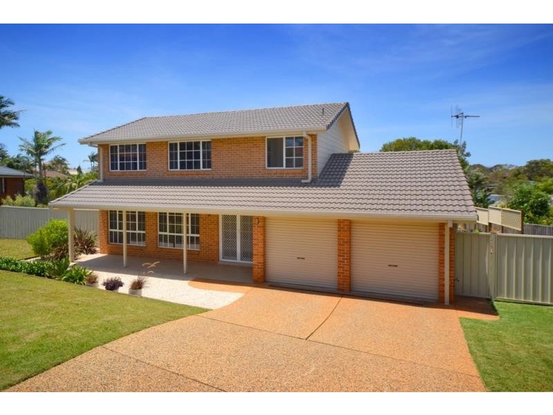 16 KELVIN GROVE, Port Macquarie NSW 2444