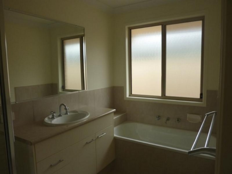 75 AMETHYST WAY, Port Macquarie NSW 2444