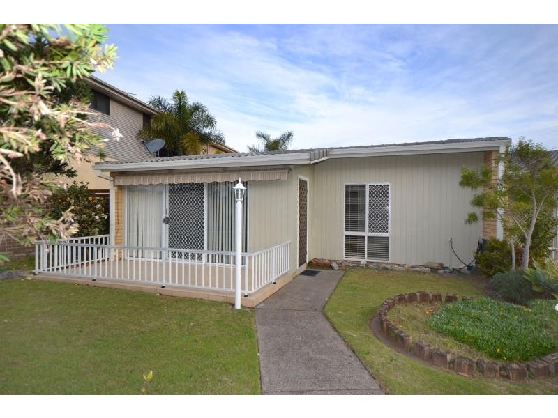 6/2 Aqua Crescent, Lake Cathie NSW 2445