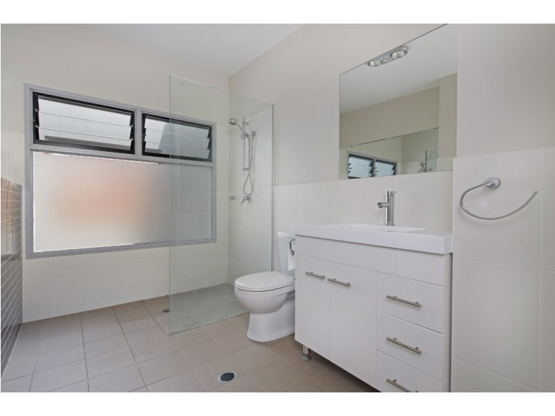 2/76 Bangalay Drive, Port Macquarie NSW 2444