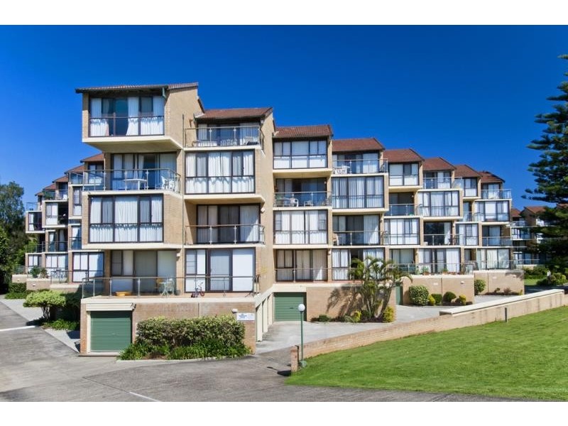24/58 PACIFIC DRIVE, Port Macquarie NSW 2444