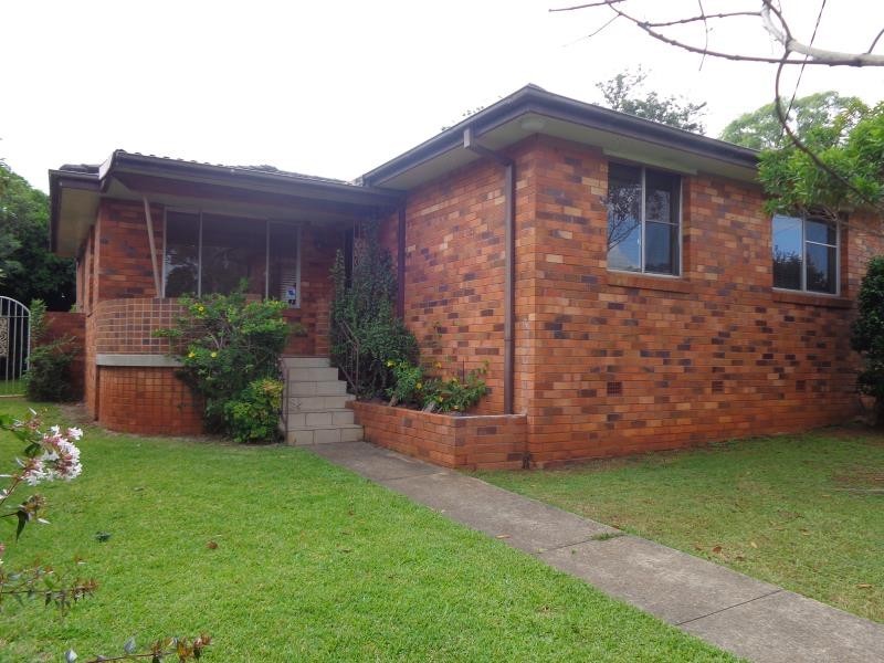 8 CLIFTON DRIVE, Port Macquarie NSW 2444