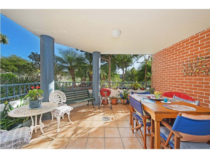 2/27-29 Waugh Street, Port Macquarie NSW 2444