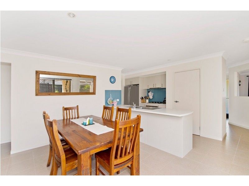 16 Round Oak Close, Port Macquarie NSW 2444