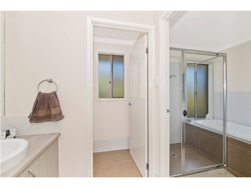 16 Round Oak Close, Port Macquarie NSW 2444