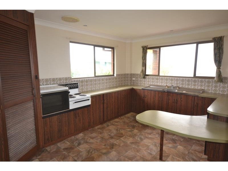 29 DENT CRESCENT, Port Macquarie NSW 2444