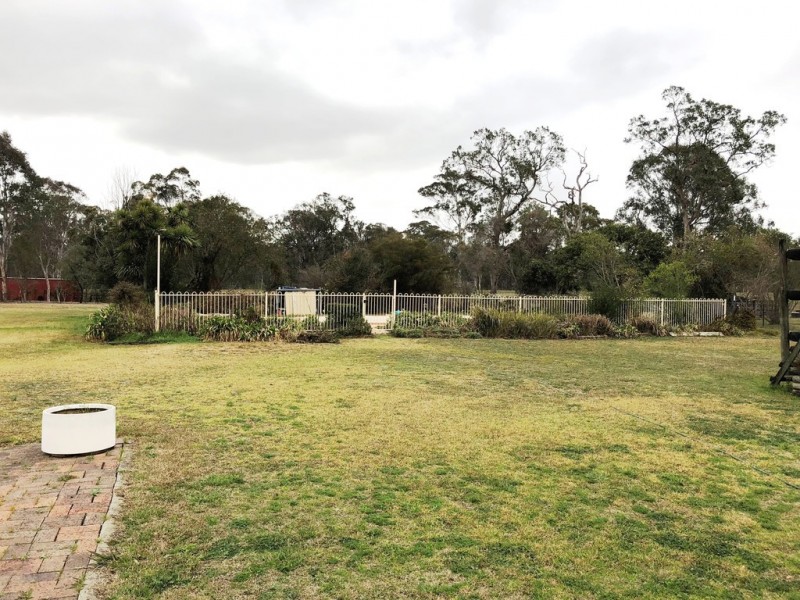 36 Masterfield Street, Rossmore NSW 2557