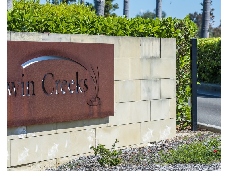 17 Twin Creeks Drive, Luddenham NSW 2745