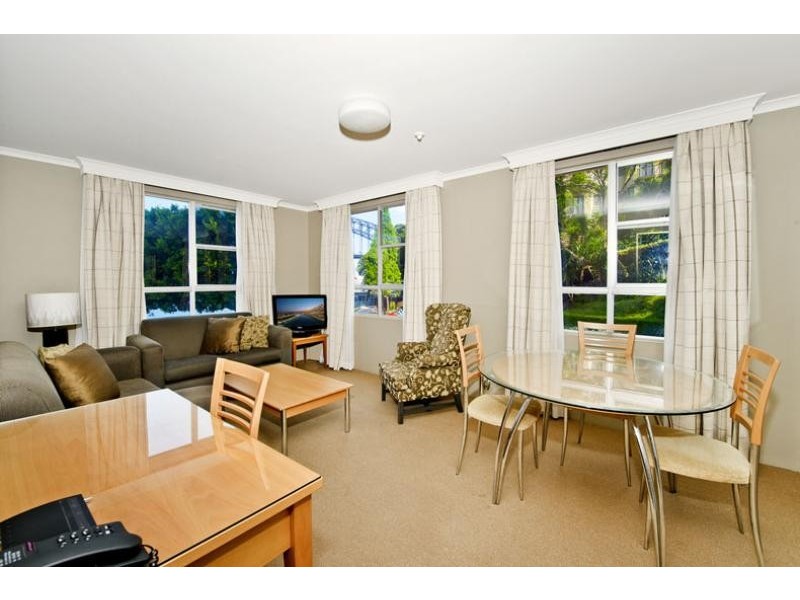 Apartment 4/2A Henry Lawson Avenue, Mcmahons Point NSW 2060