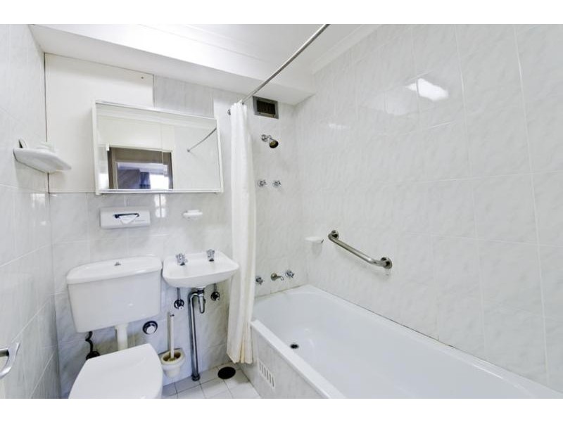 Apartment 4/2A Henry Lawson Avenue, Mcmahons Point NSW 2060