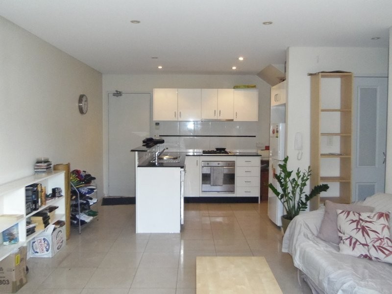 2/125 Glenayr Avenue, Bondi Beach NSW 2026