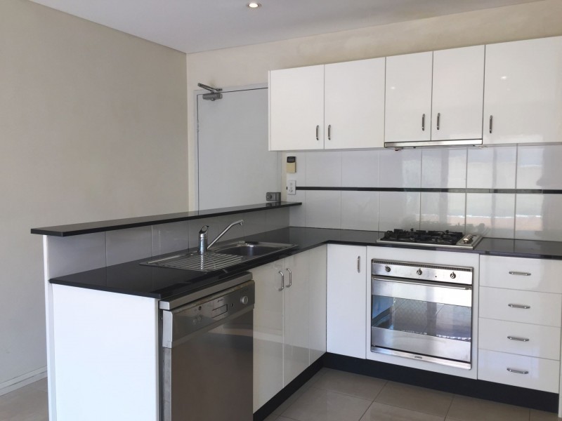 2/125 Glenayr Avenue, Bondi Beach NSW 2026