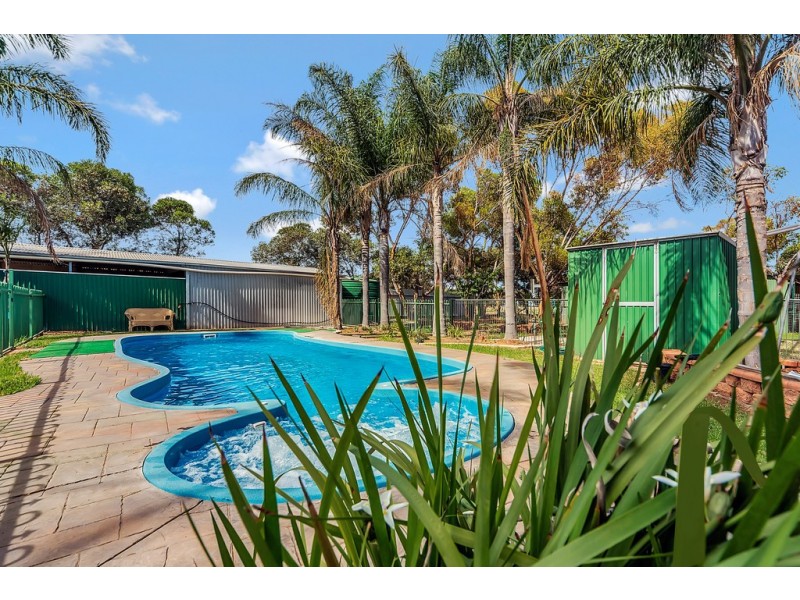 4 RACECOURSE ROAD, Balaklava SA 5461