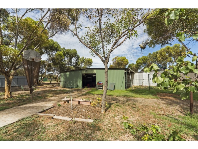 4 RACECOURSE ROAD, Balaklava SA 5461