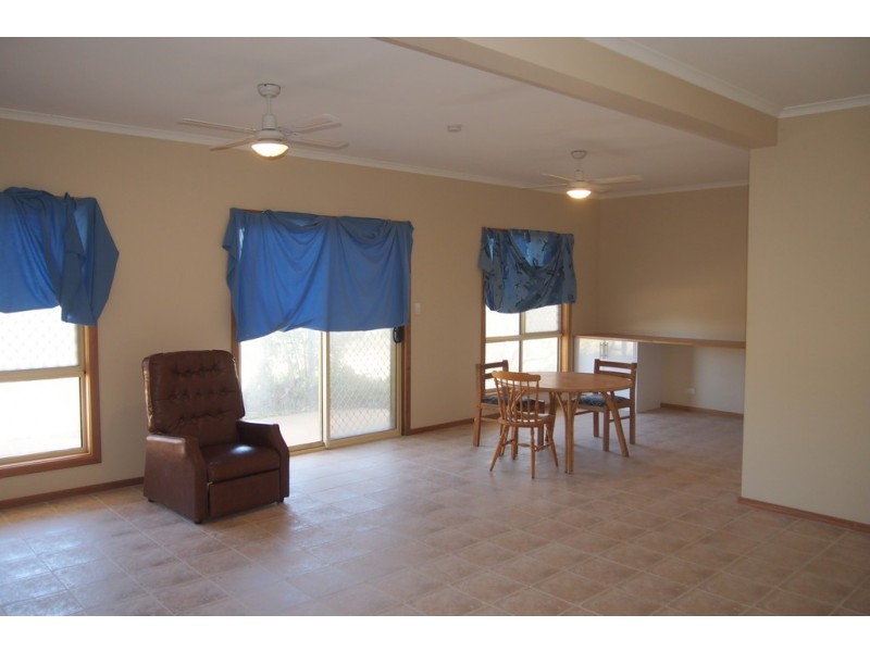 137 The Esplanade, Thompson Beach SA 5501