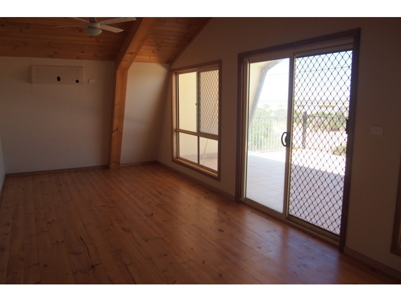 137 The Esplanade, Thompson Beach SA 5501