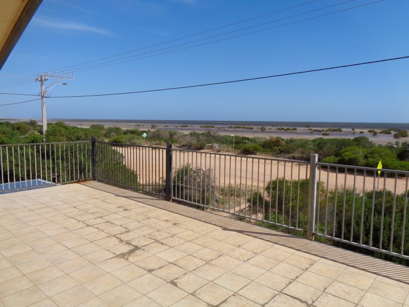 137 The Esplanade, Thompson Beach SA 5501