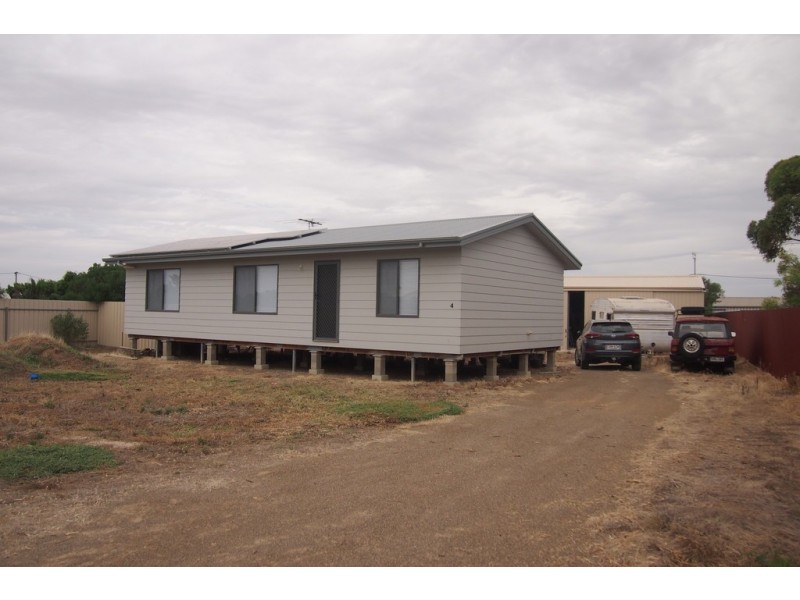 4 Sandpiper Drive, Thompson Beach SA 5501