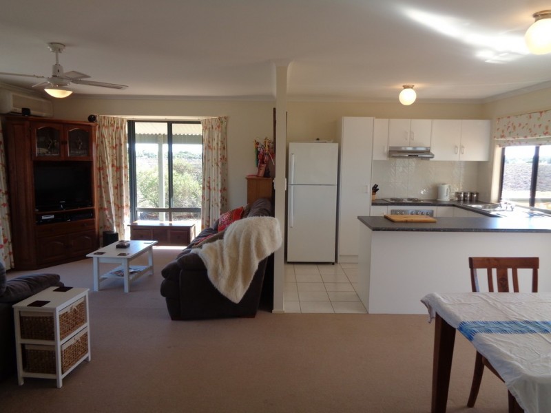 47 Kestrel Crescent, Thompson Beach SA 5501