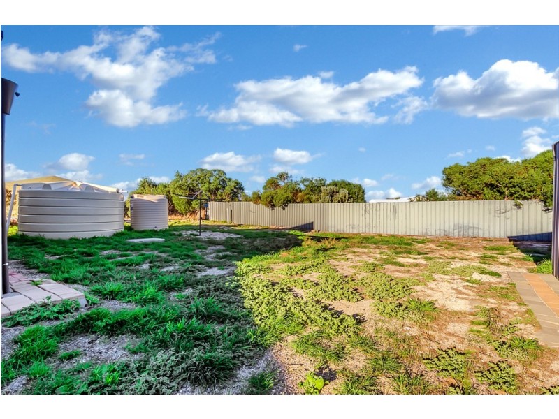 12 Ruskin Road, Thompson Beach SA 5501