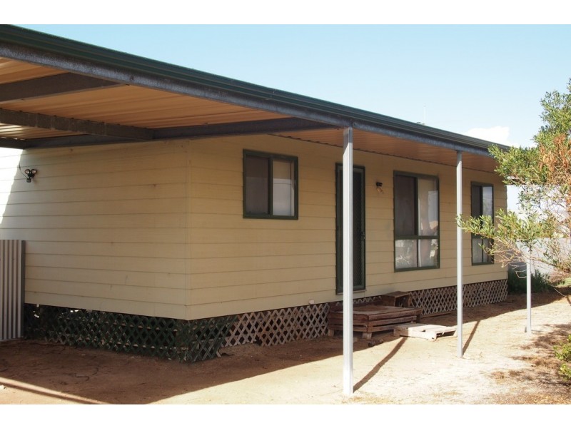 32 SANDPIPER DRIVE, Thompson Beach SA 5501